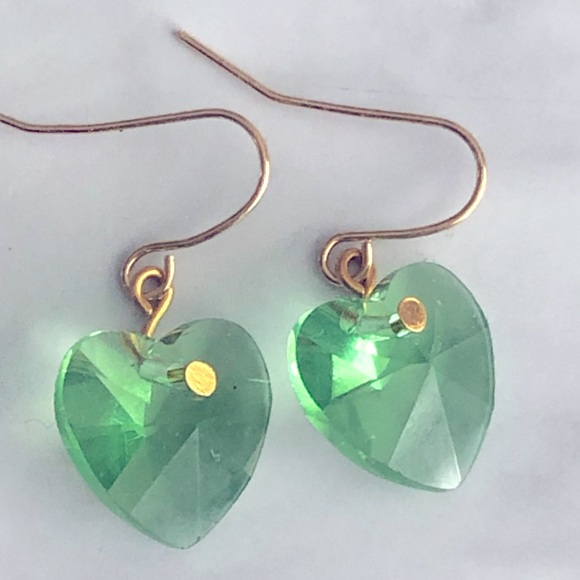 New Sparkling Glass Crystal Dangling Heart Handmade Earrings Pastel Mint Green - Picture 1 of 6